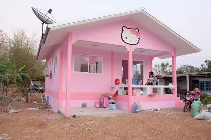 Adorable Hello Kitty House  Perfect for fans Best House  