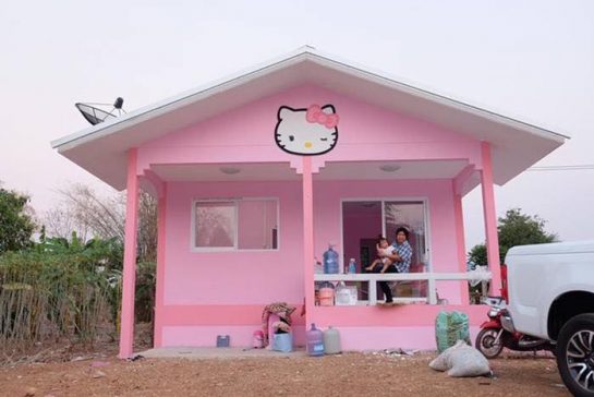 Adorable Hello Kitty House  Perfect for fans Best House  