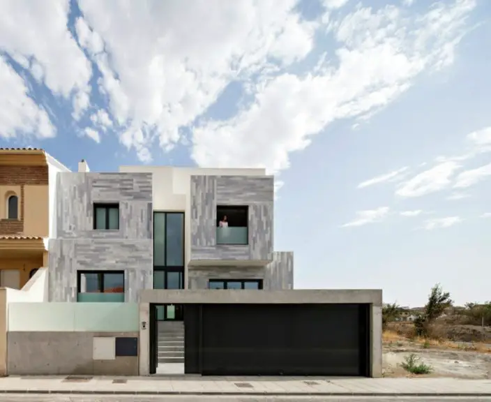 A & N House in Granada, Spain by Ariasrecalde