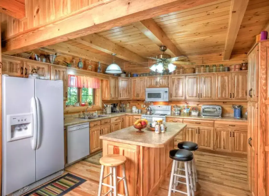 Charming 3 Bedroom Log Cabin With Gorgeous Interiors Best House Design