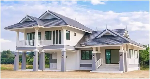 2-Story House with 3 Bedrooms