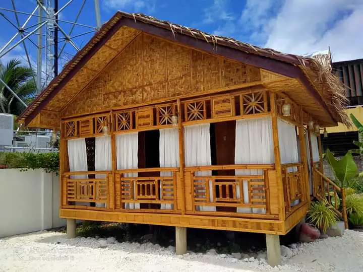 Cool Native House Made Of Amakan With Lovely Balcony